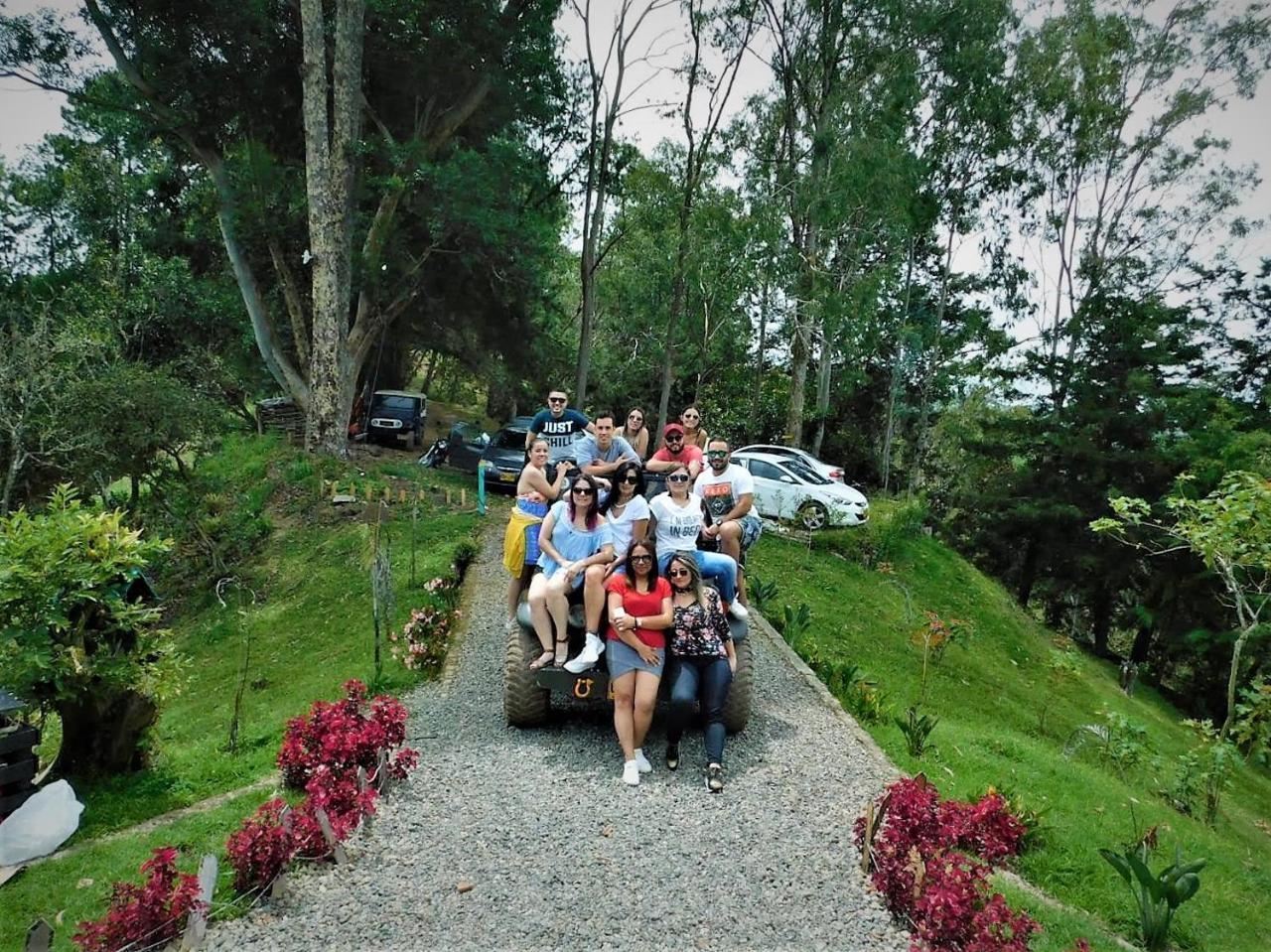 Bacoa Hostel Guatape Exterior photo