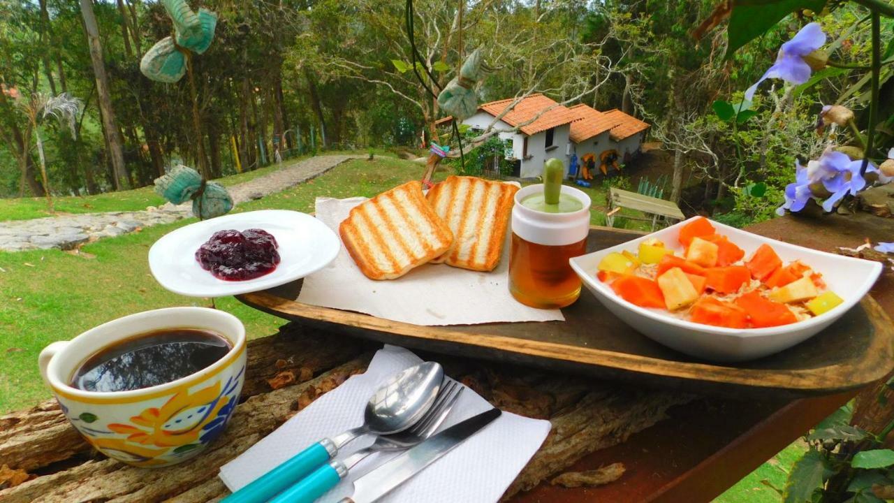 Bacoa Hostel Guatape Exterior photo